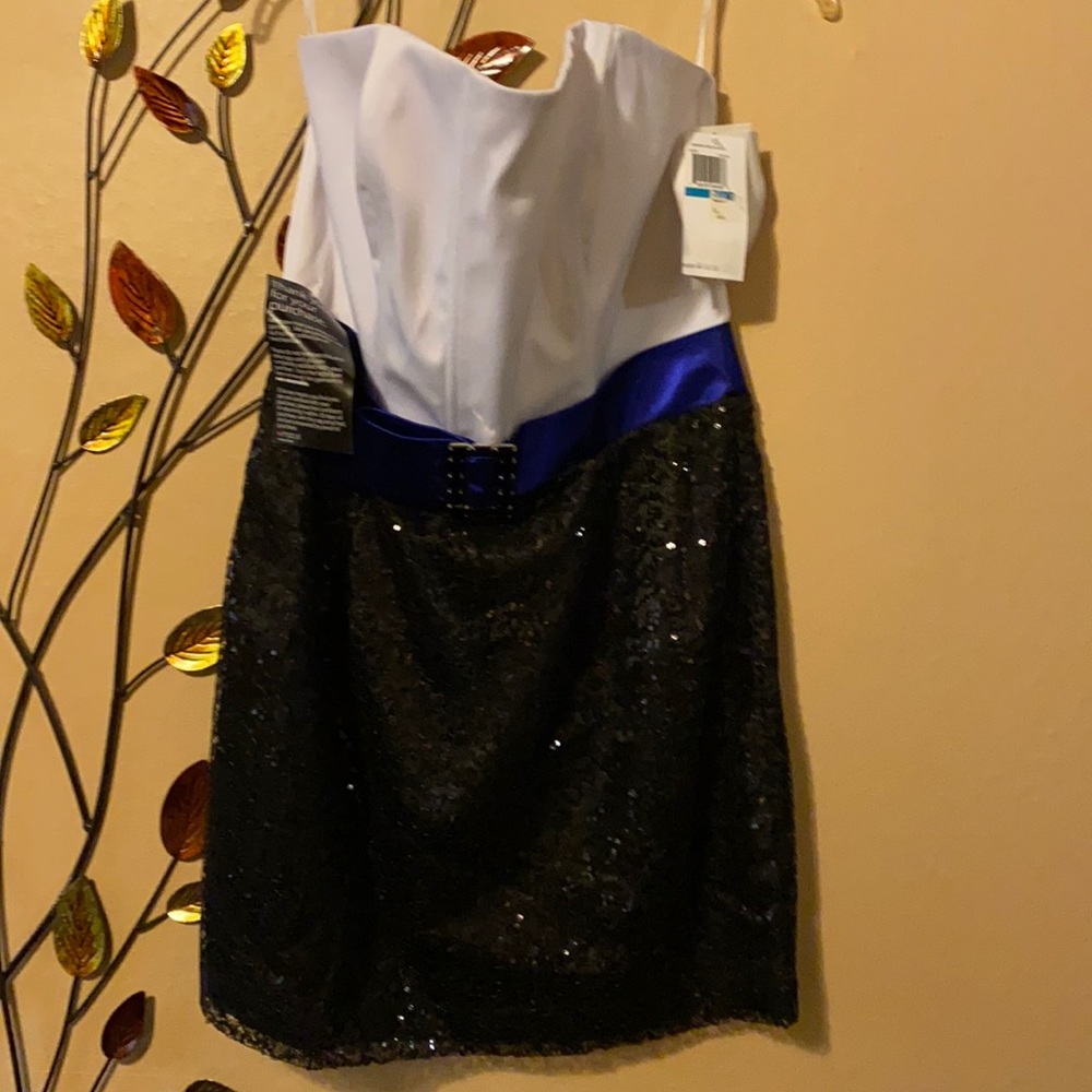 Dress- Jessica Mcclinton brand NWT😮👸👀🔥💃
